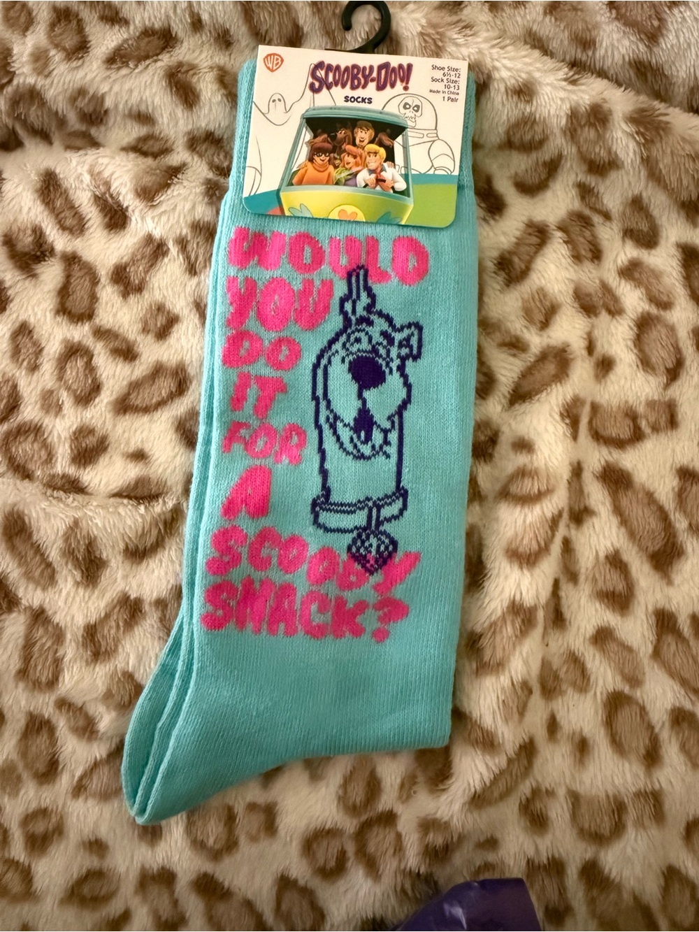 Scooby-Doo Women's Aqua Crew Socks with Pink Accent